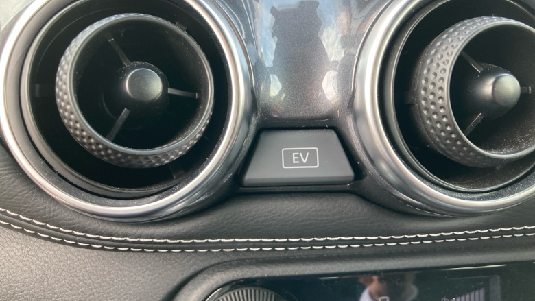 Nissan Juke 1.6 Hybrid N-Connecta 5dr Auto Hybrid Hatchback